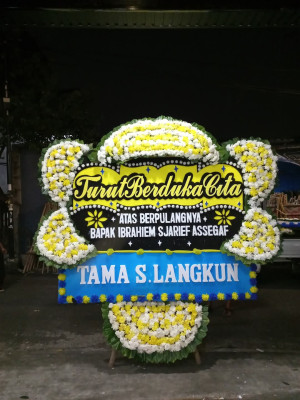 Papan Bunga Duka di Kareo